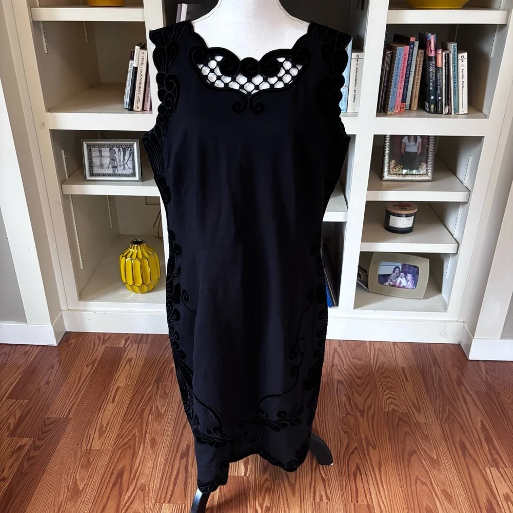 RSVP by Talbots Black Scalloped Cutout Dress Sz 16 Velvet Sleeveless Cocktail - Picture 2 of 13
